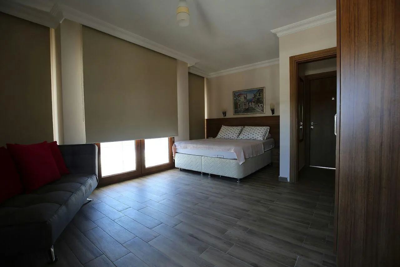 Inta Jasmin House Otel Gomec