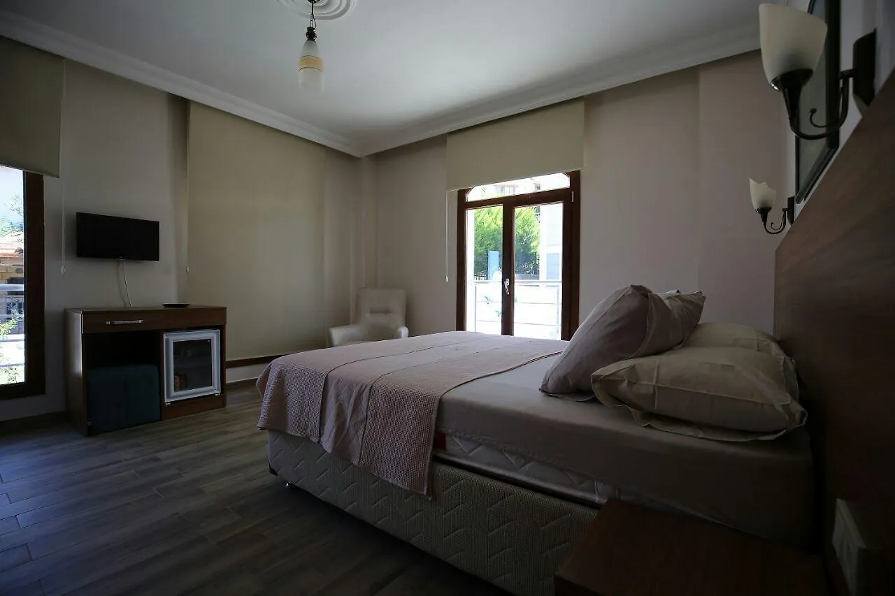 Inta Jasmin House Otel Gomec