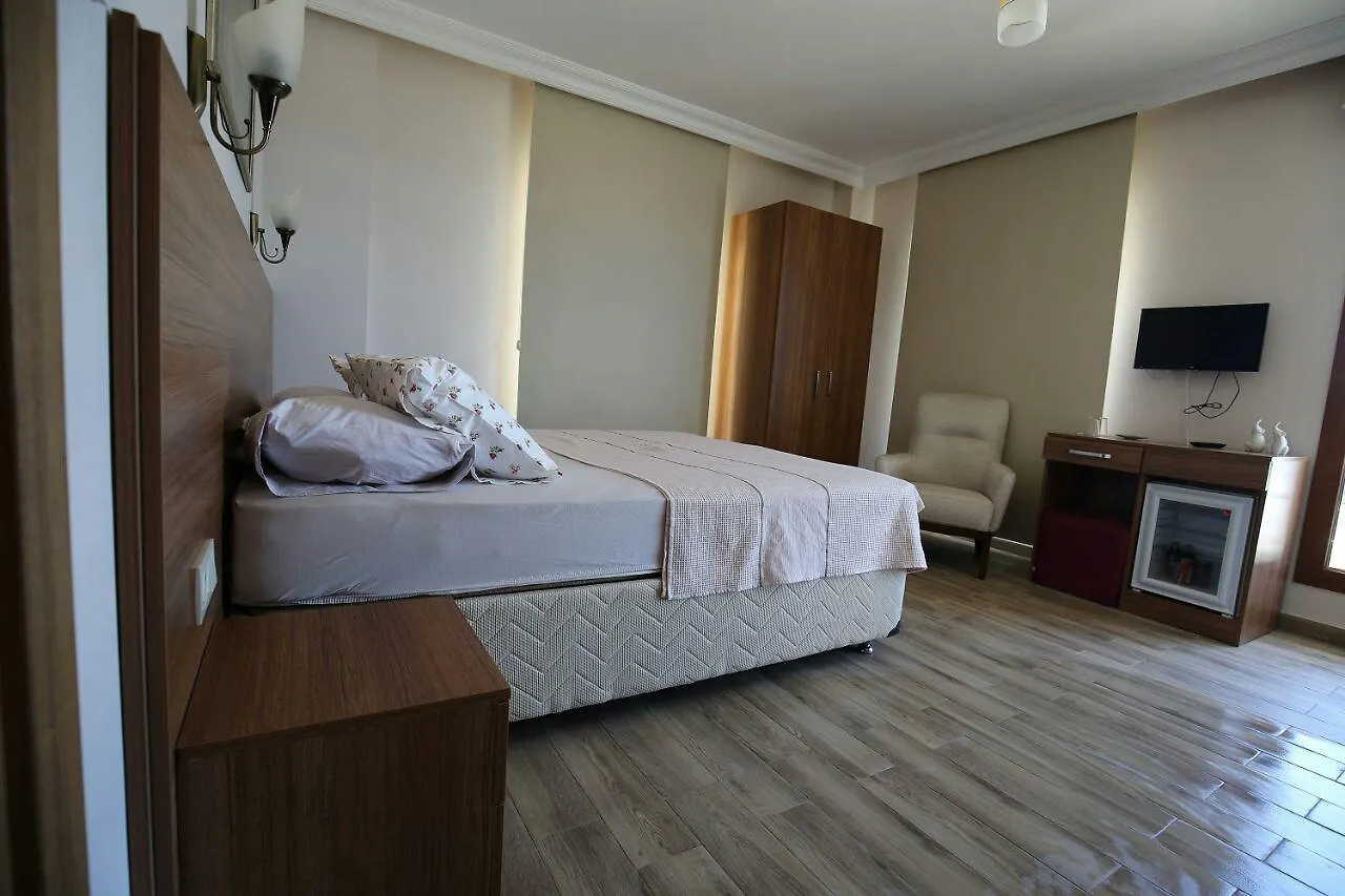 Inta Jasmin House Otel Gomec